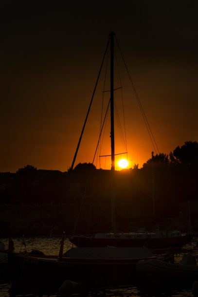 Foto Sonnenuntergang Segelboote | Idyllisch Foto kaufen | Fotosuchen